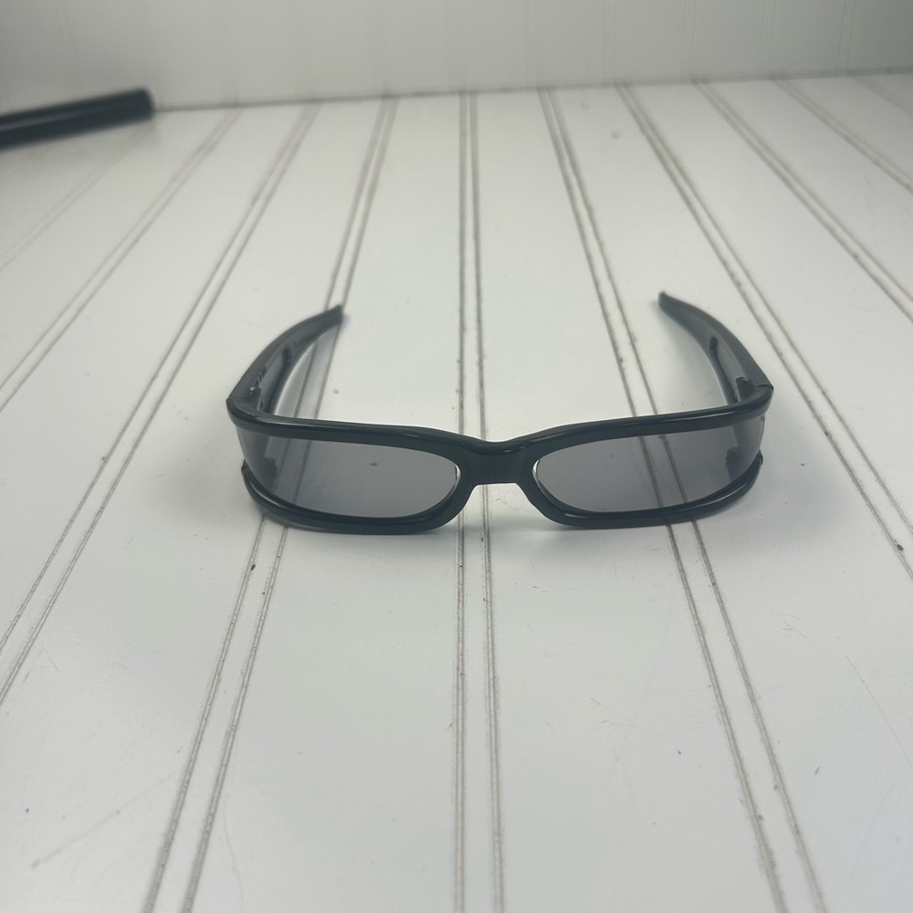 Black Rectangular Slim Frame Sunglasses Unisex Y2… - image 4